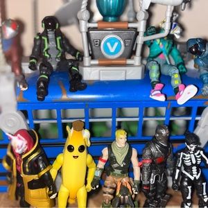 Fortnite collectibles characters and battle bus